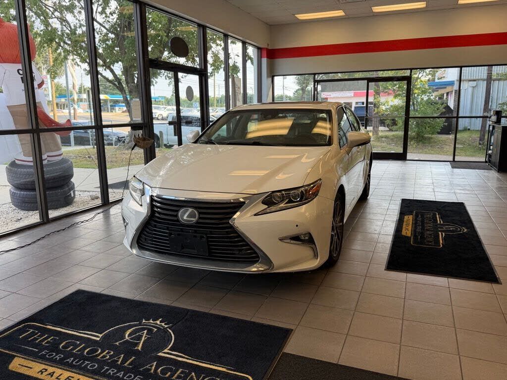 2016 LEXUS ES