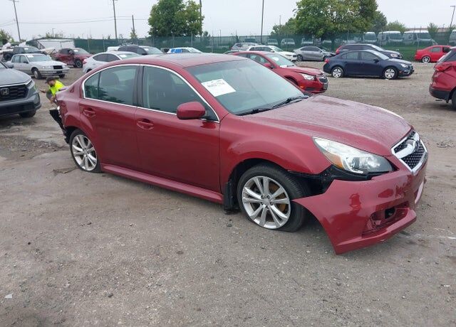 2013 SUBARU Legacy