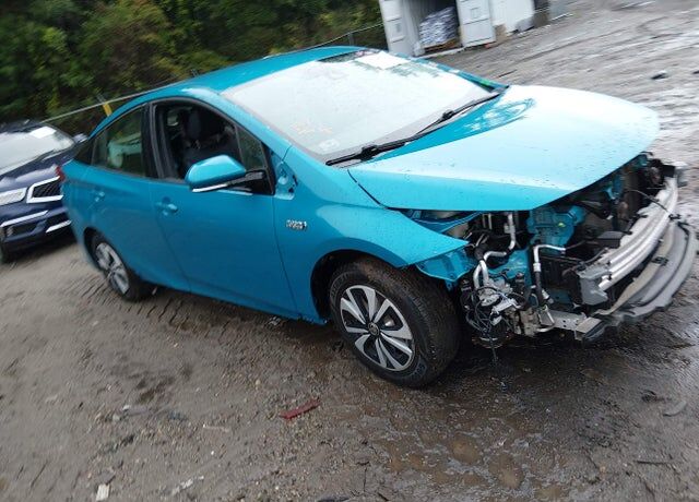 2017 TOYOTA Prius