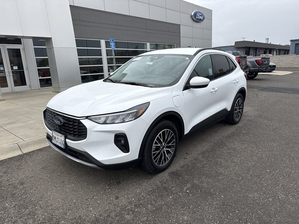 2023 FORD Escape