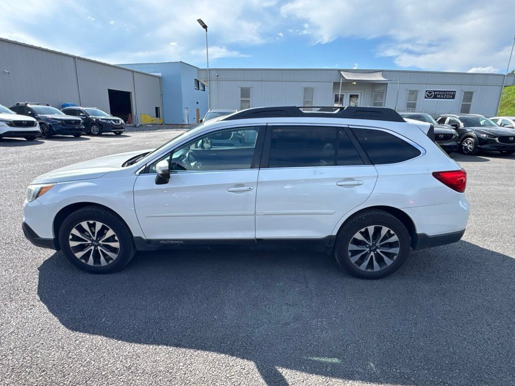 2017 SUBARU Outback