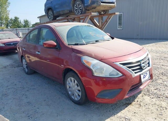 2019 NISSAN Versa