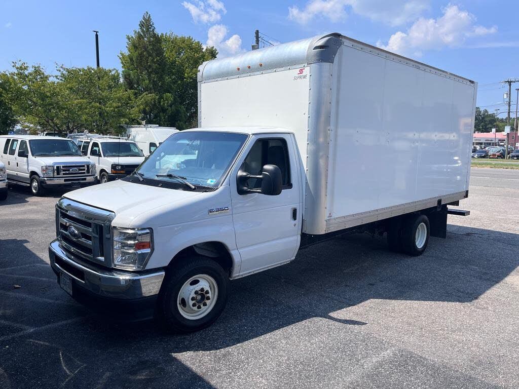 2022 FORD E-350