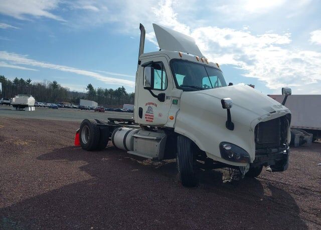 2015 FREIGHTLINER Cascadia