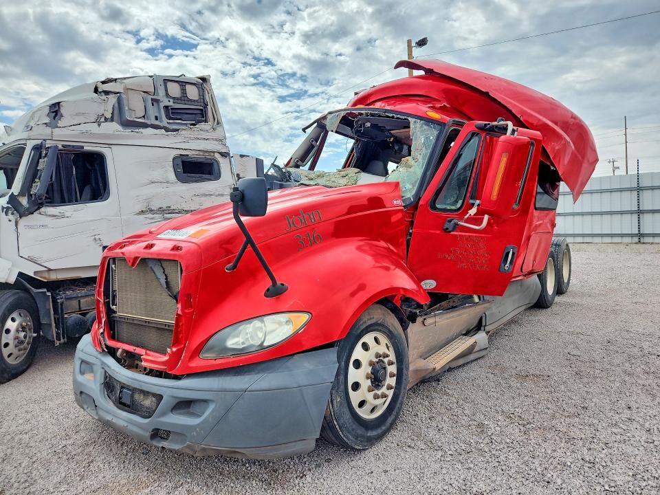 2016 INTERNATIONAL LF687