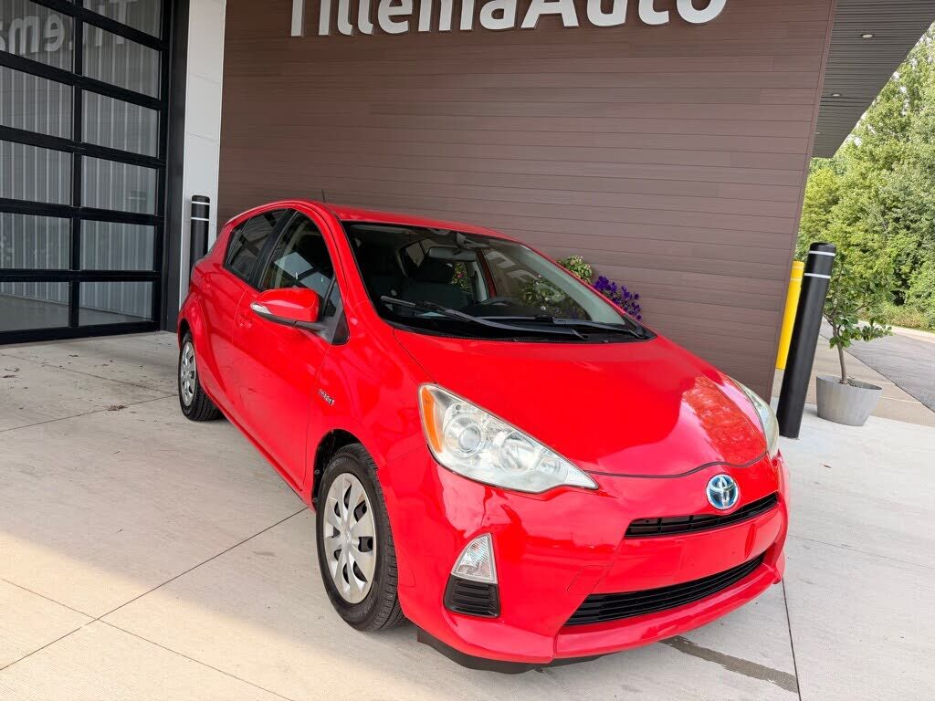 2012 TOYOTA Prius