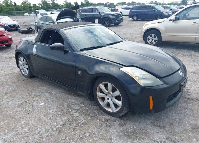 2005 NISSAN 350Z