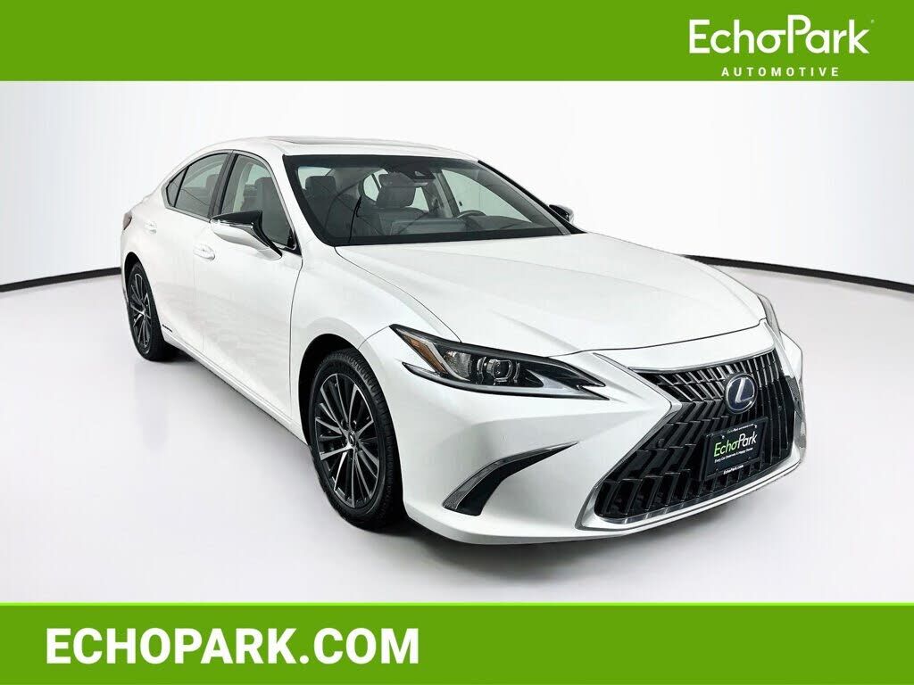 2022 LEXUS ES