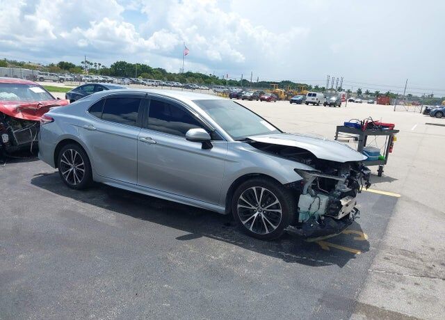 2019 TOYOTA Camry