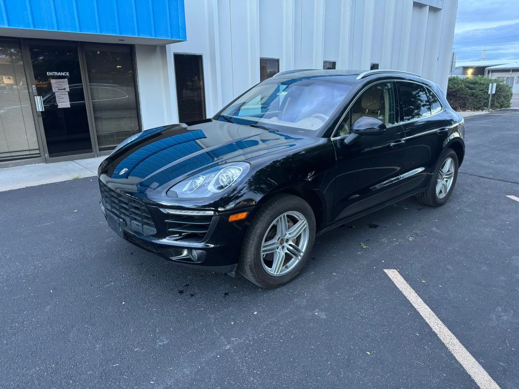 2015 PORSCHE Macan