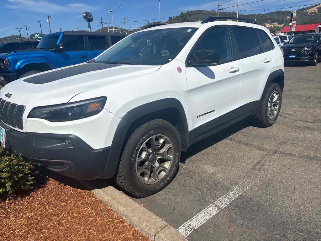2022 JEEP Cherokee