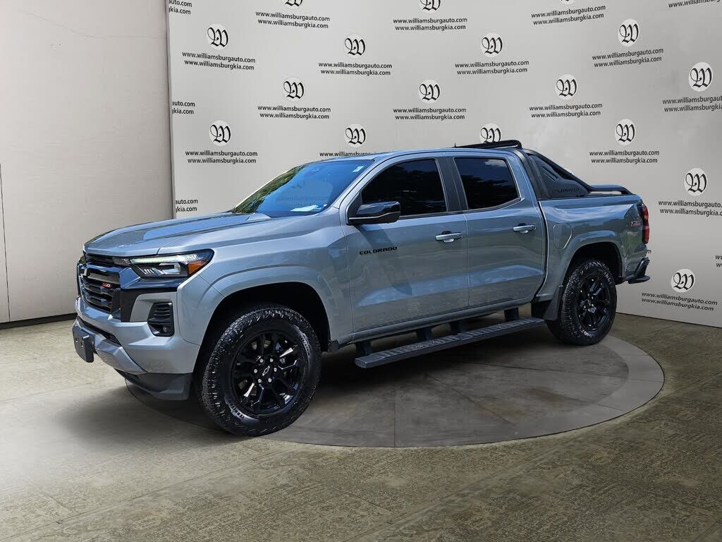 2025 CHEVROLET Colorado