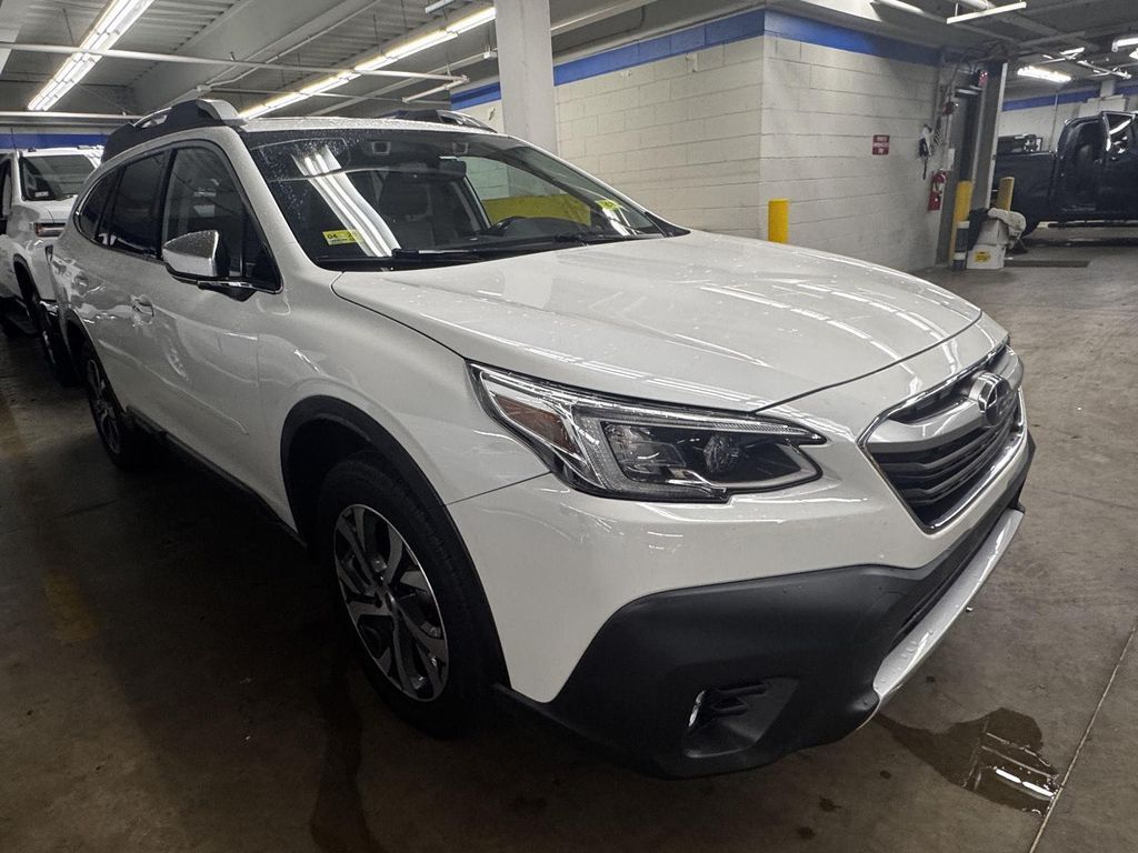 2021 SUBARU Outback