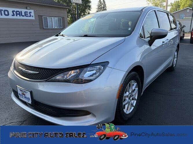 2023 CHRYSLER Voyager