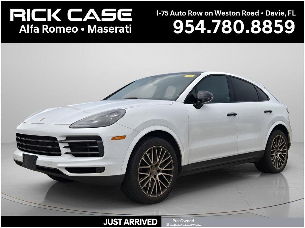 2022 PORSCHE Cayenne