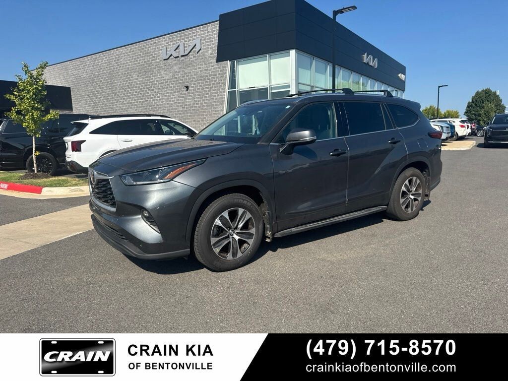 2021 TOYOTA Highlander