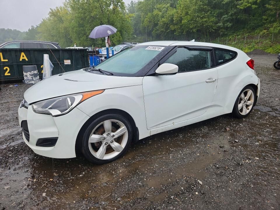2013 HYUNDAI Veloster