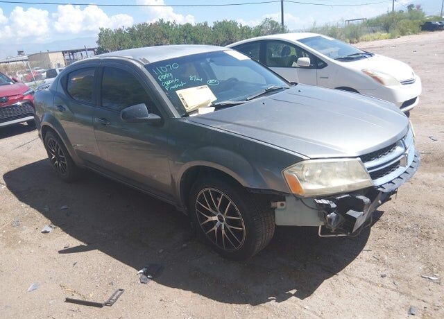 2013 DODGE Avenger