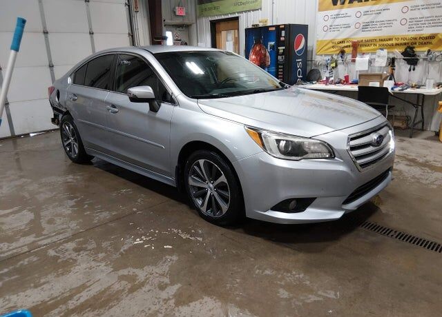 2016 SUBARU Legacy