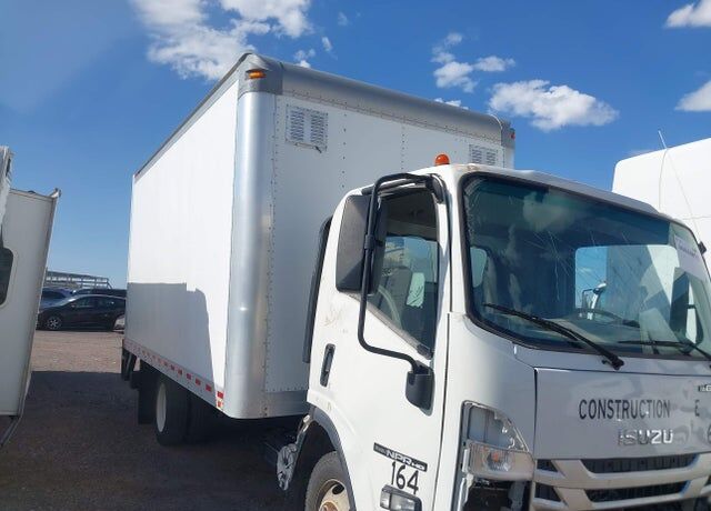 2024 ISUZU NPR-HD