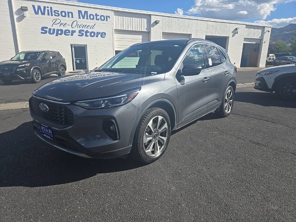2025 FORD Escape