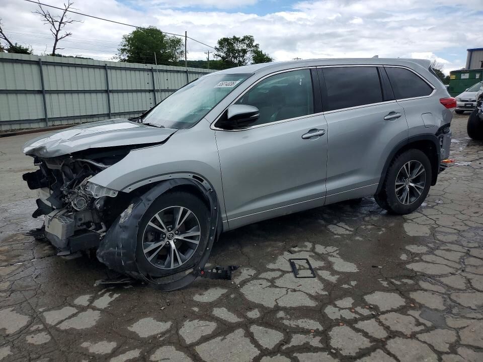 2017 TOYOTA Highlander