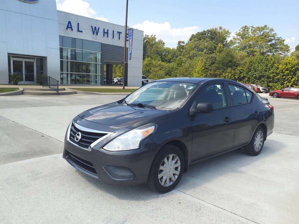 2015 NISSAN Versa