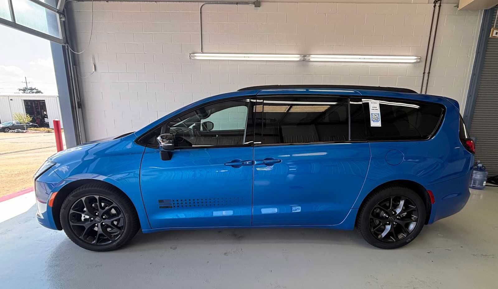 2027 CHRYSLER Pacifica