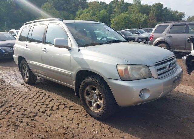 2004 TOYOTA Highlander