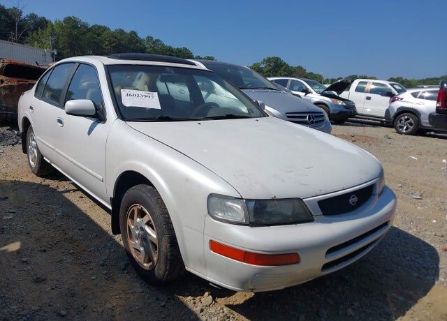 1996 NISSAN Maxima
