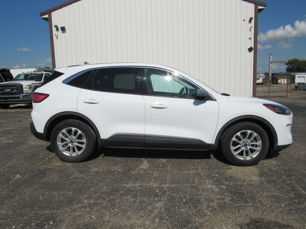 2021 FORD Escape