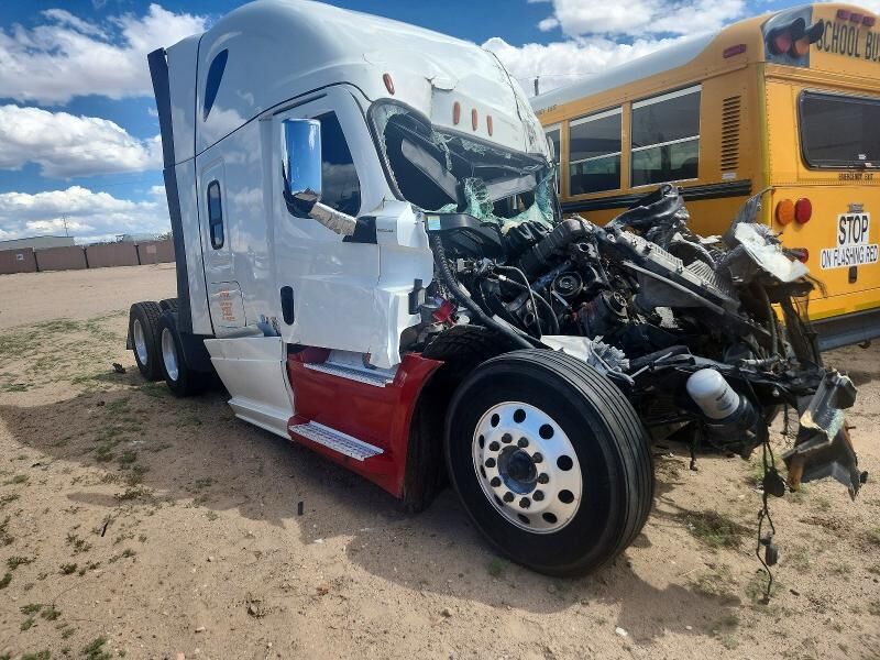 2021 FREIGHTLINER New Cascadia 126" Sleepercab