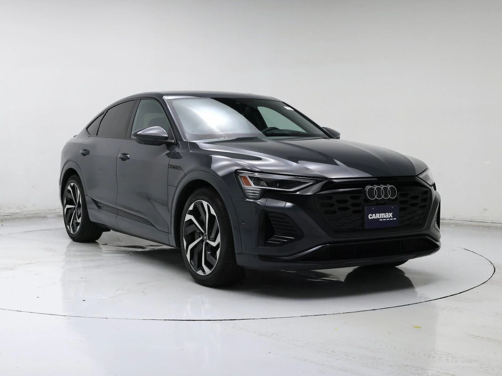 2024 Audi Q8