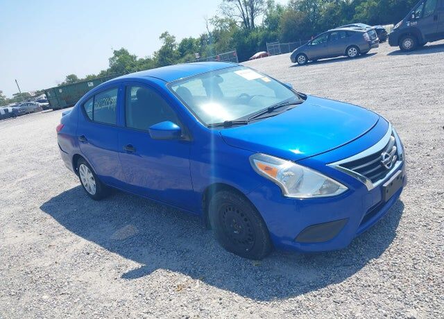 2016 NISSAN Versa