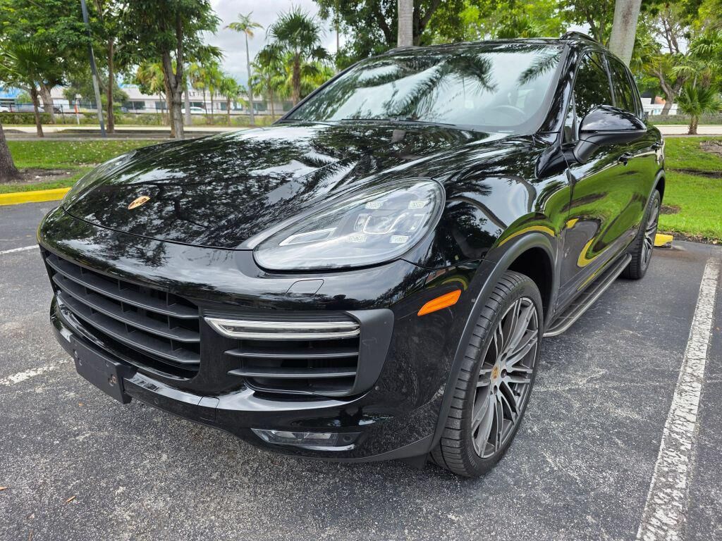 2016 PORSCHE Cayenne