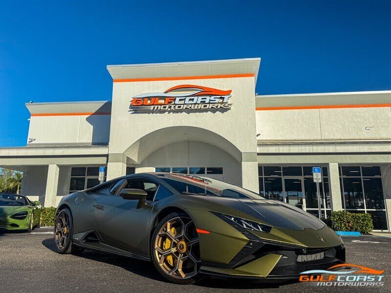 2023 LAMBORGHINI Huracan
