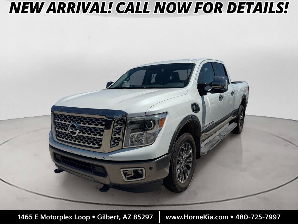 2017 NISSAN Titan