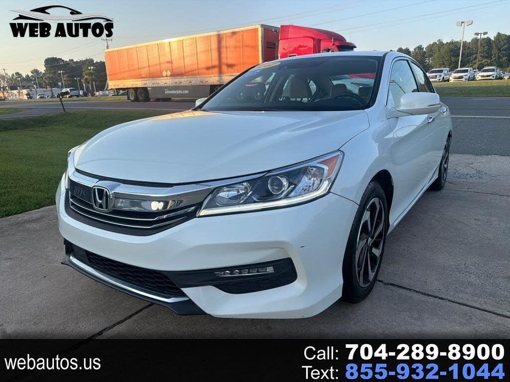 2017 HONDA Accord