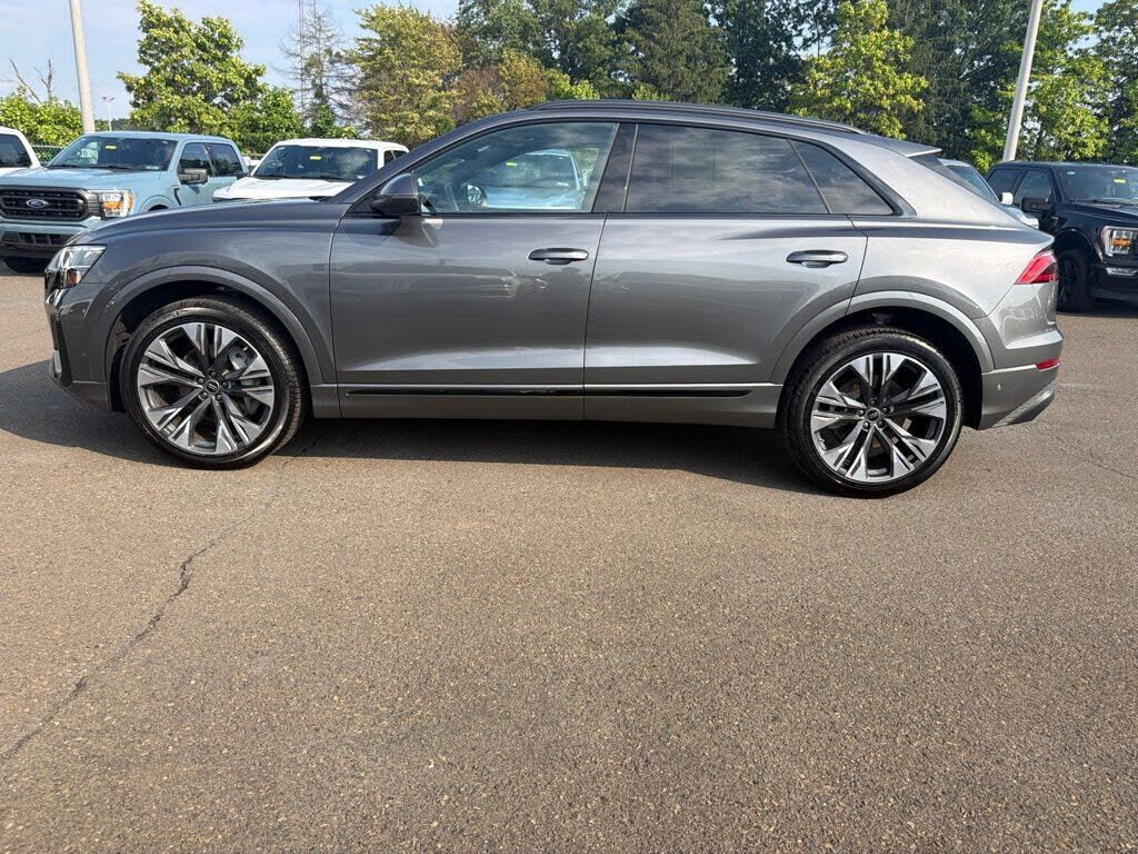 2025 Audi Q8