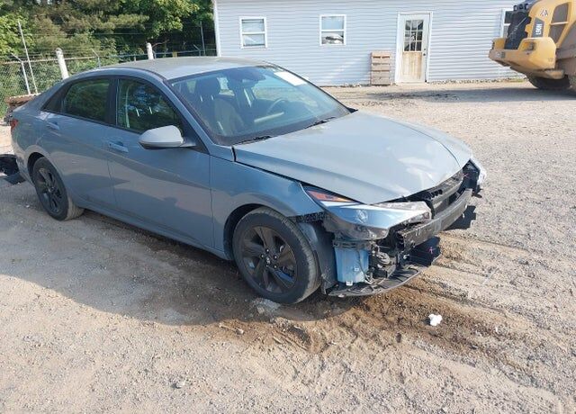 2021 HYUNDAI Elantra