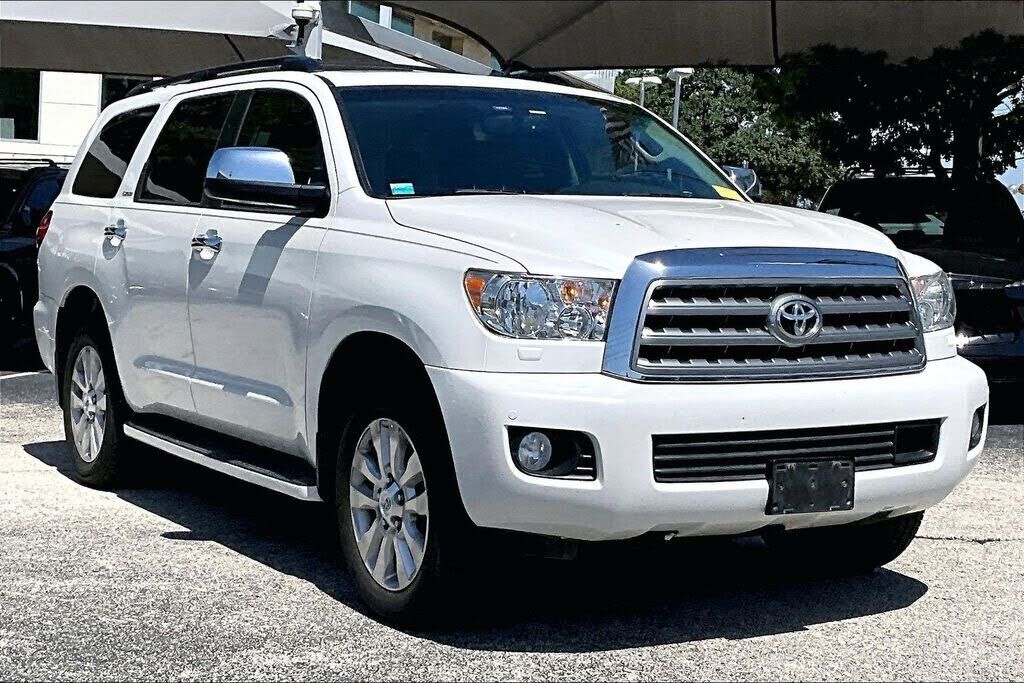 2016 TOYOTA Sequoia