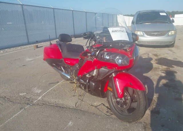 2013 HONDA GL1800