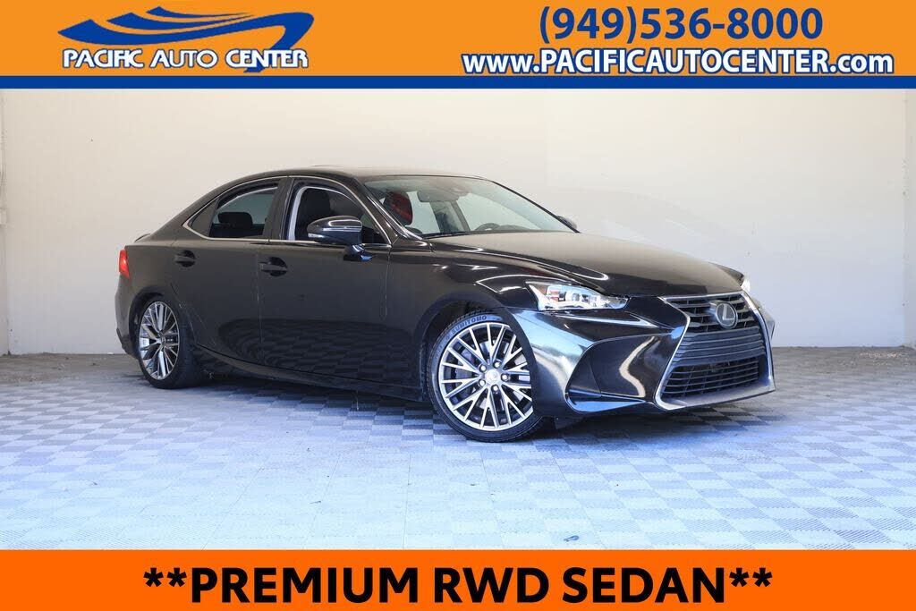 2018 LEXUS IS