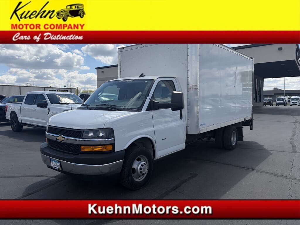 2022 CHEVROLET Express