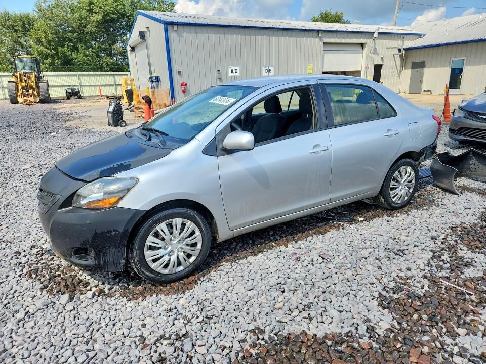 2012 TOYOTA Yaris