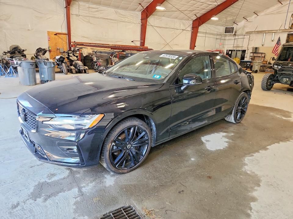 2024 VOLVO S60