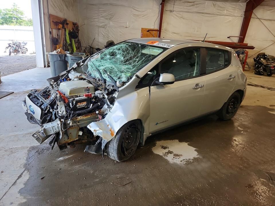 2017 NISSAN Leaf