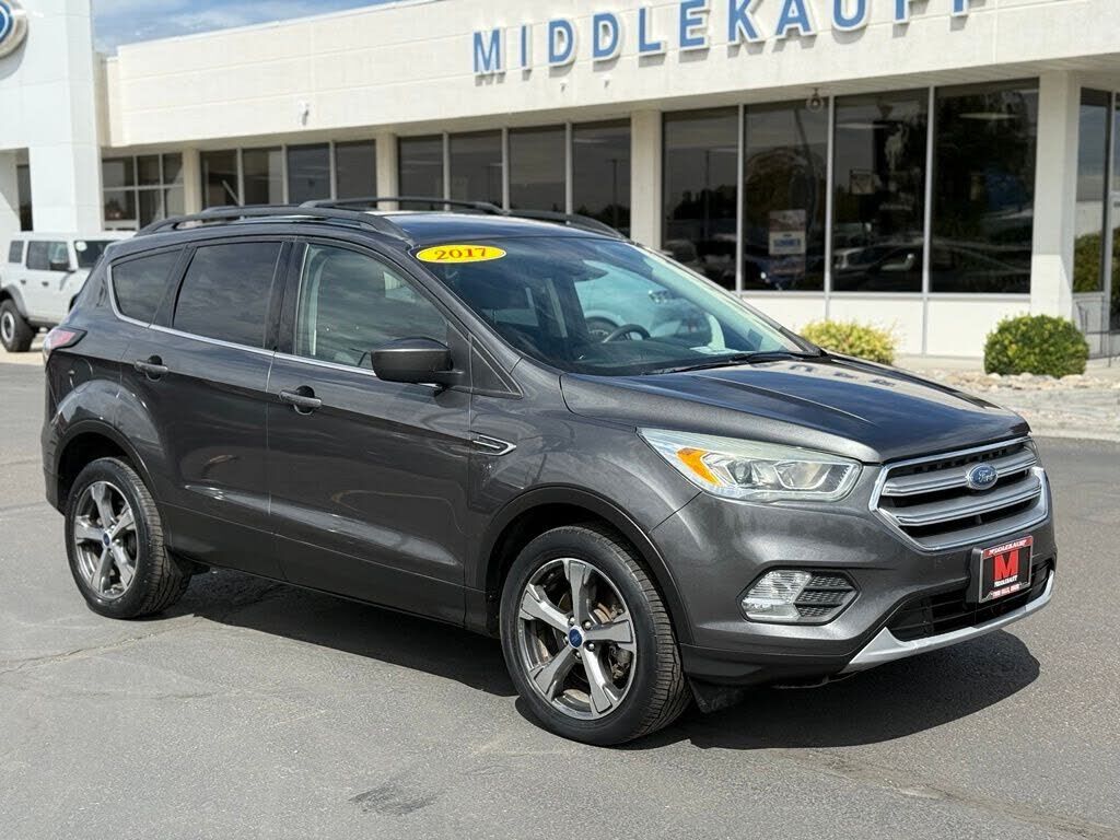 2017 FORD Escape