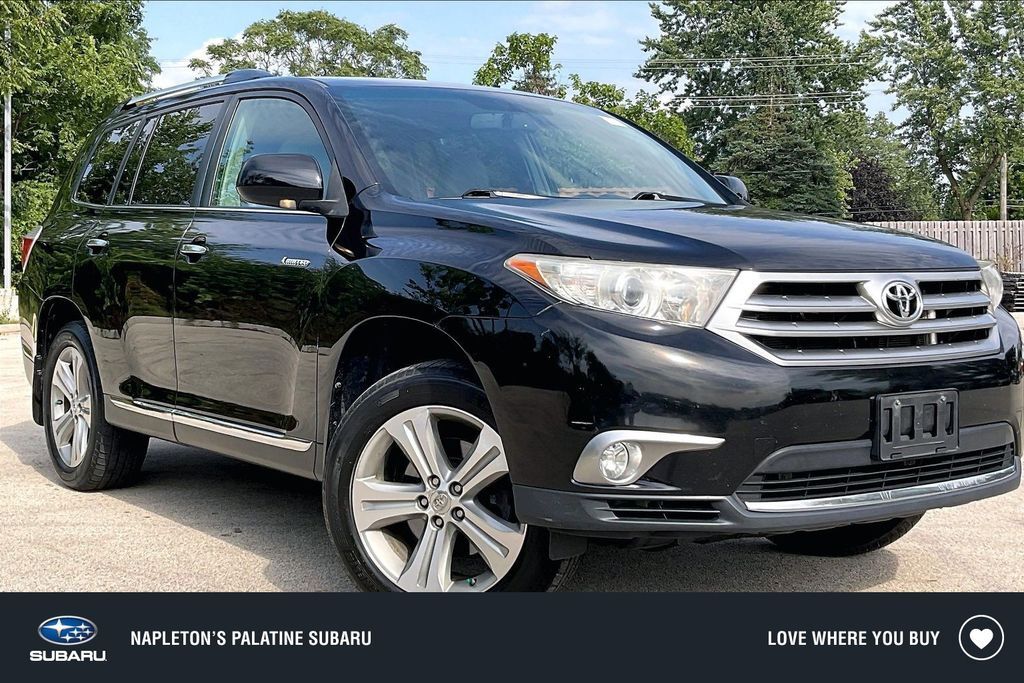 2013 TOYOTA Highlander