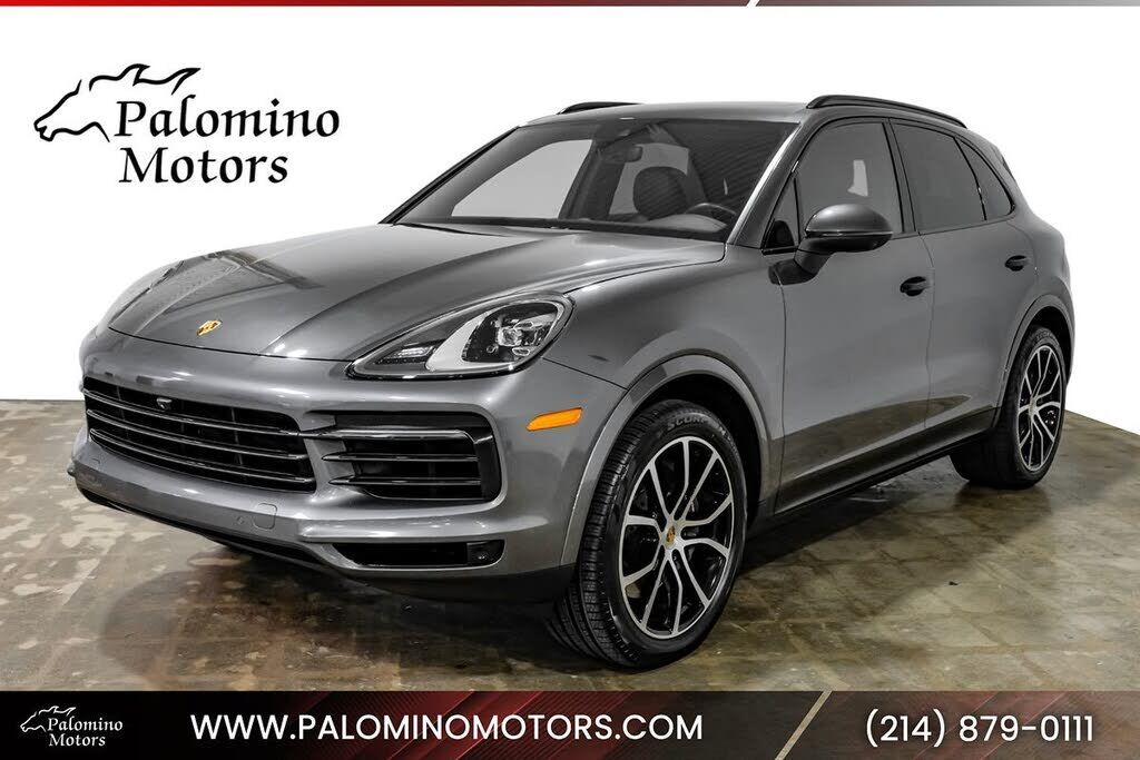 2022 PORSCHE Cayenne